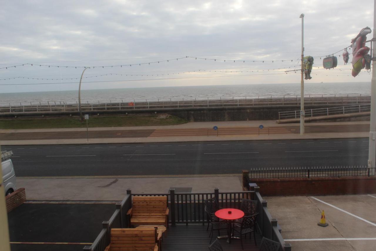 Kings Boutique Hotel Blackpool Bagian luar foto