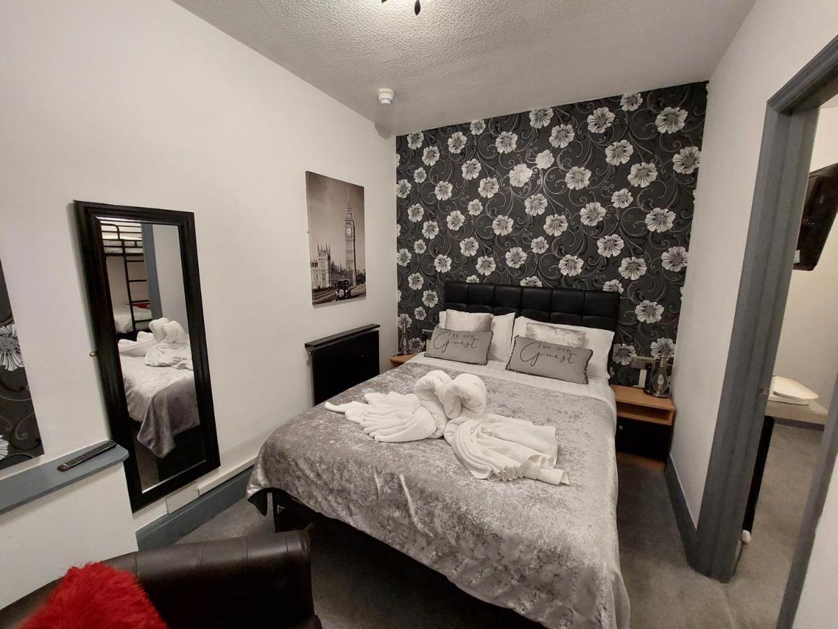 Kings Boutique Hotel Blackpool Bagian luar foto
