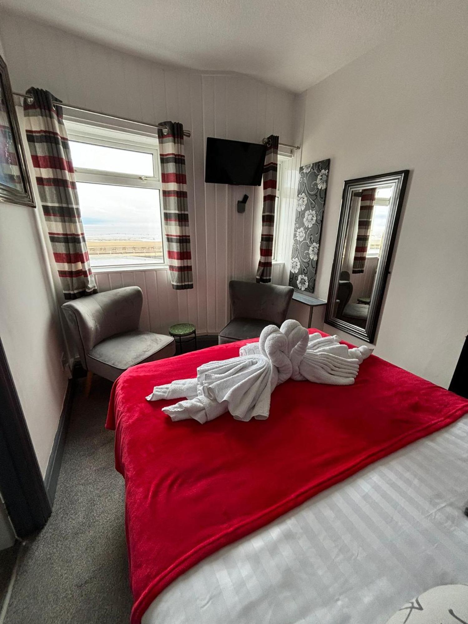 Kings Boutique Hotel Blackpool Bagian luar foto
