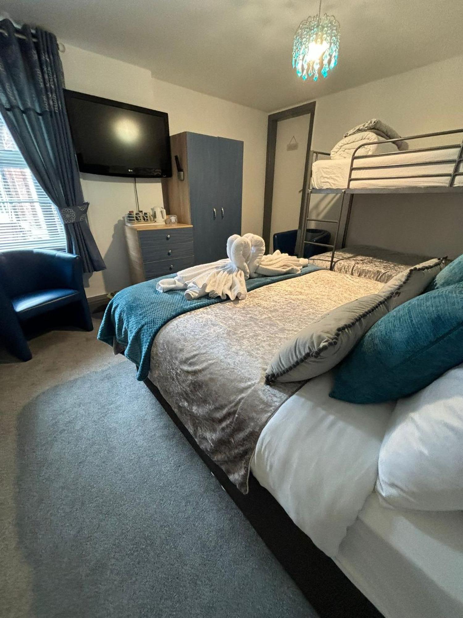 Kings Boutique Hotel Blackpool Bagian luar foto